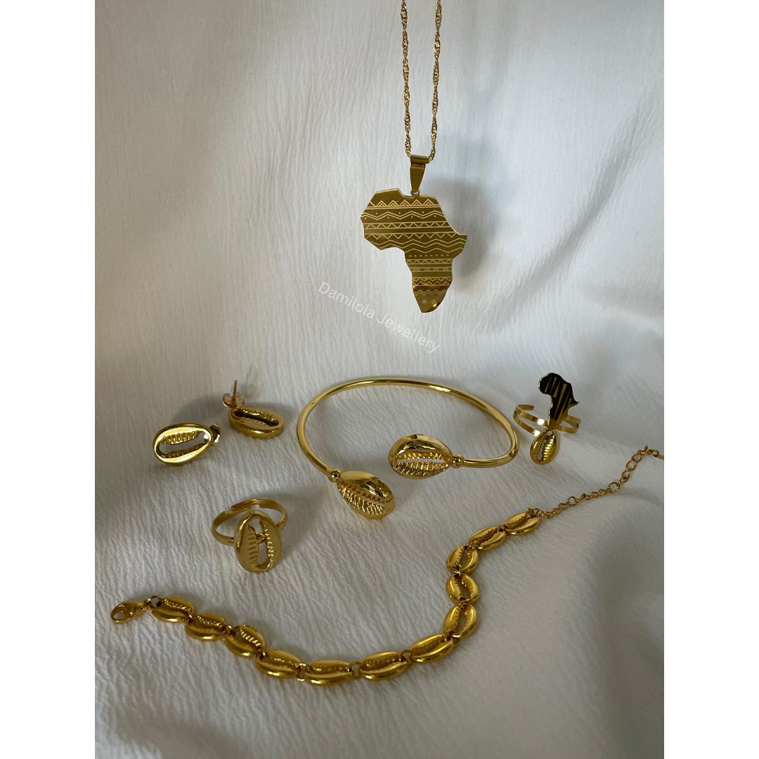 Cowrie Shell Bangle - Gold