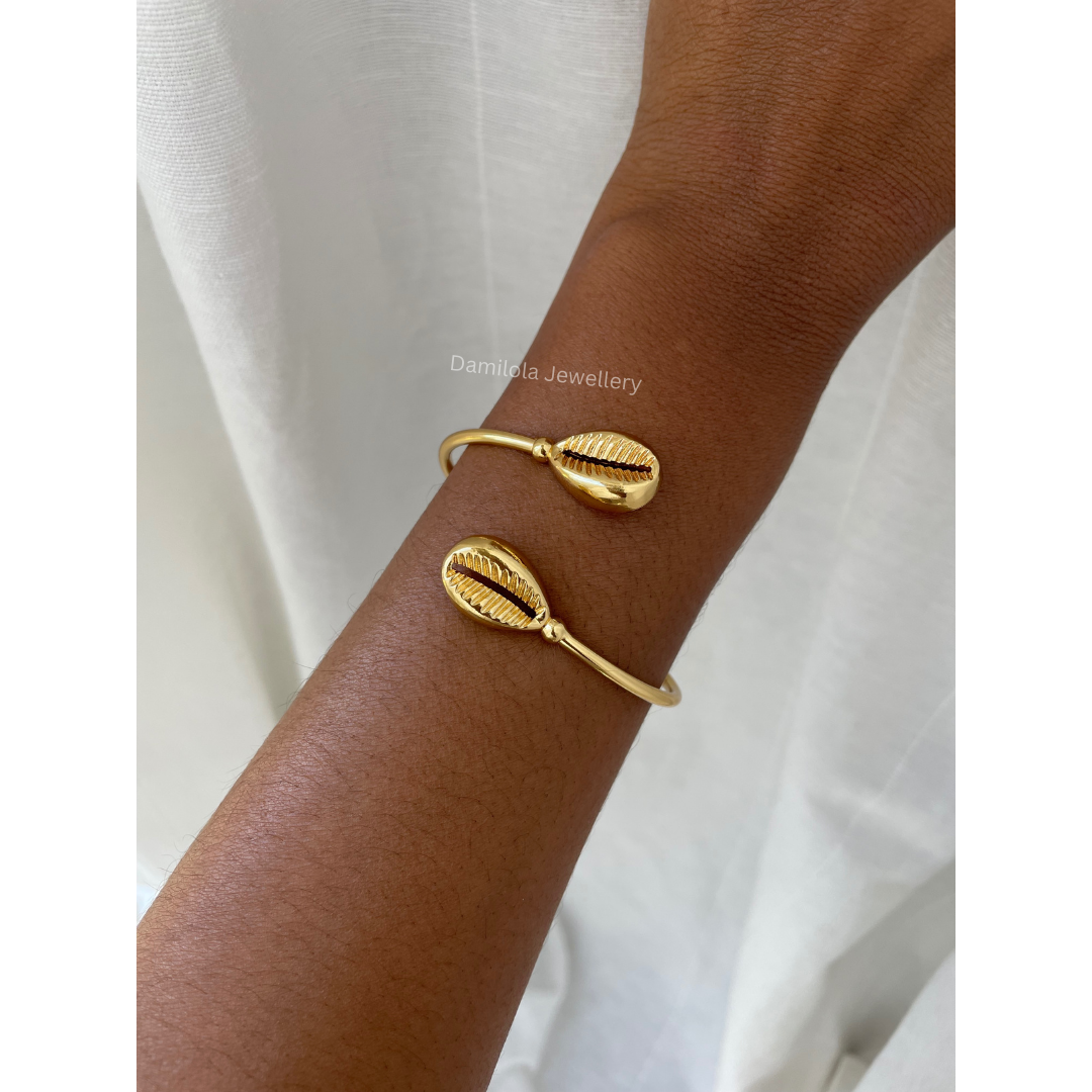 Cowrie Shell Bangle - Gold