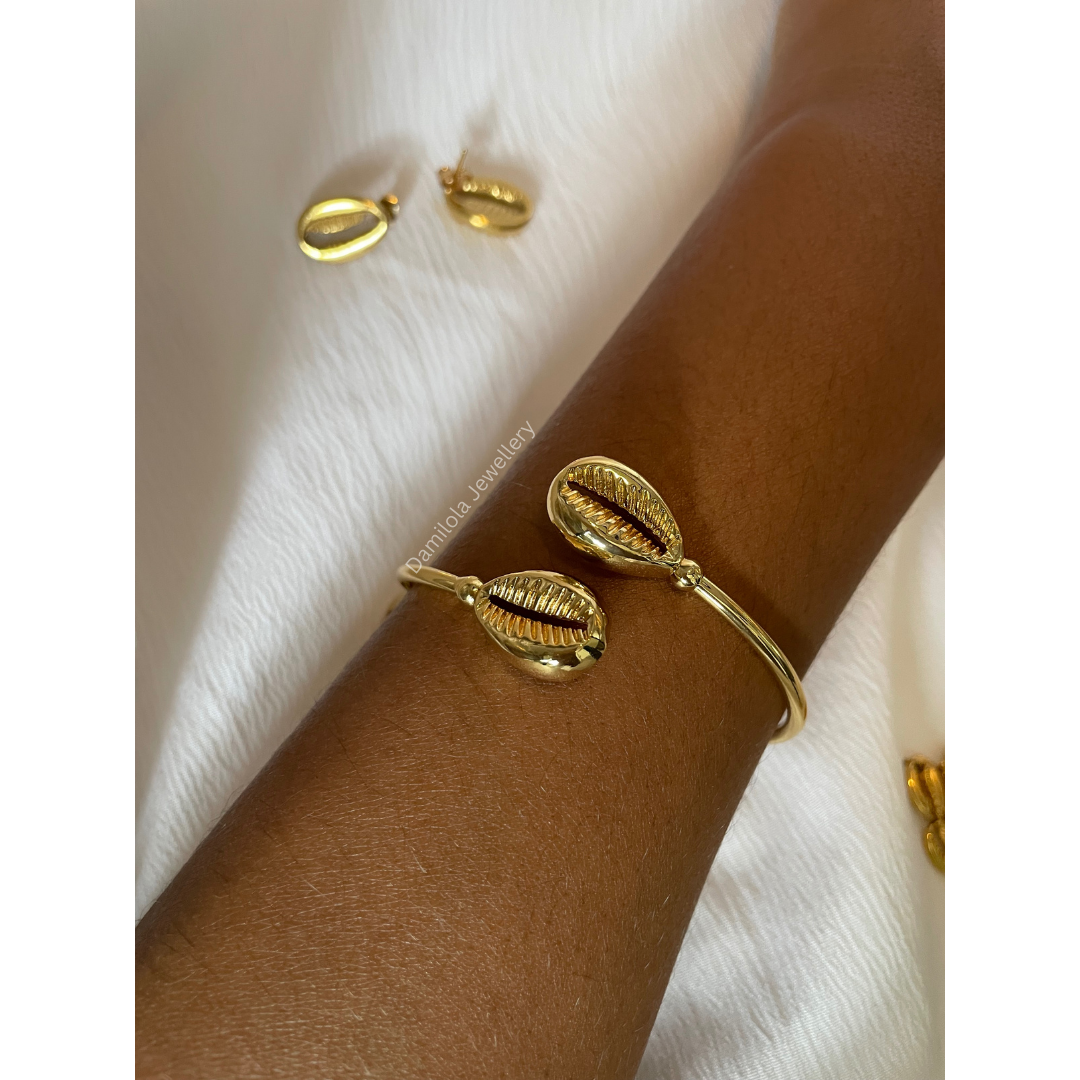 Cowrie Shell Bangle - Gold