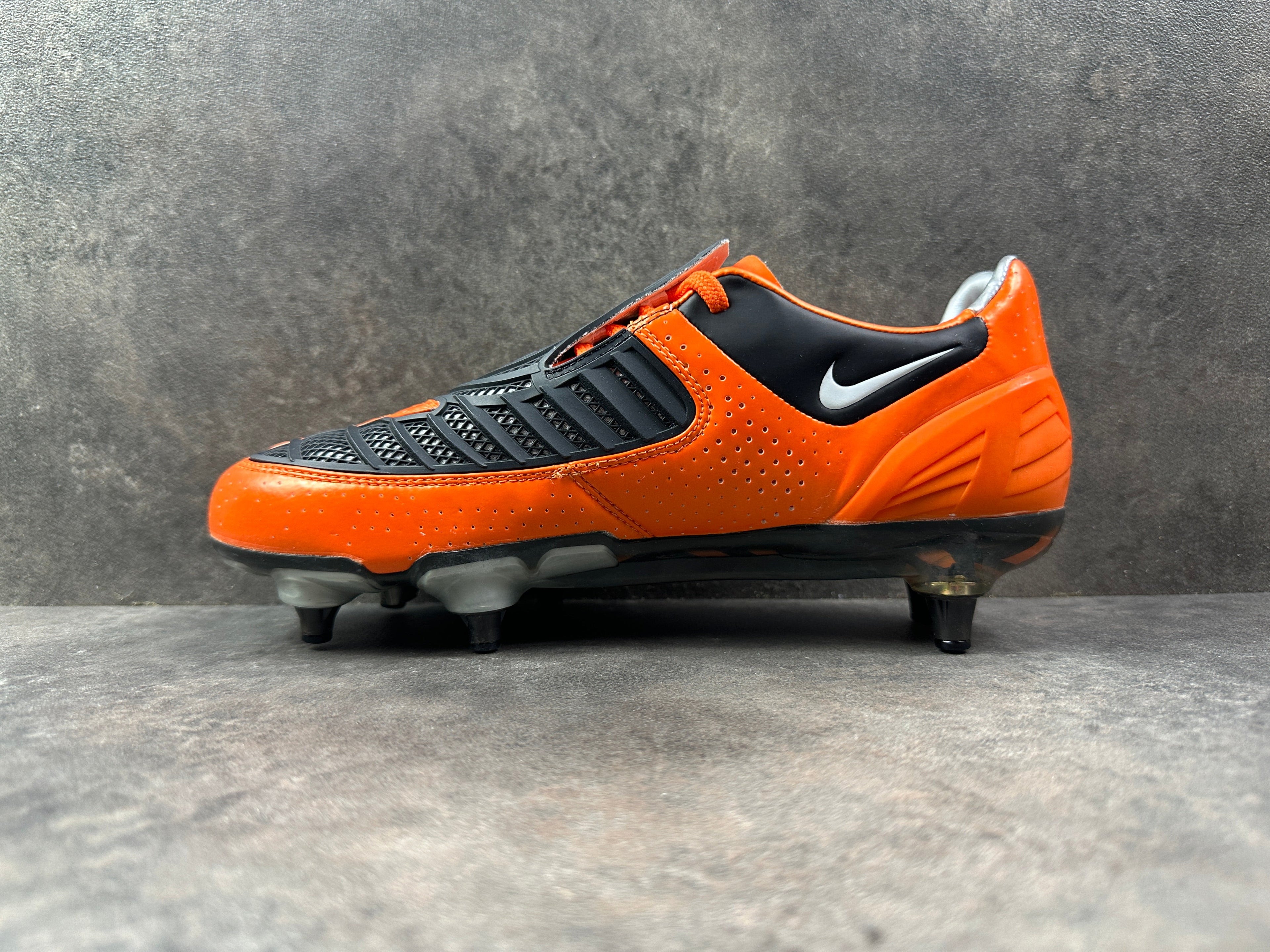 Nike Total 90 Laser II