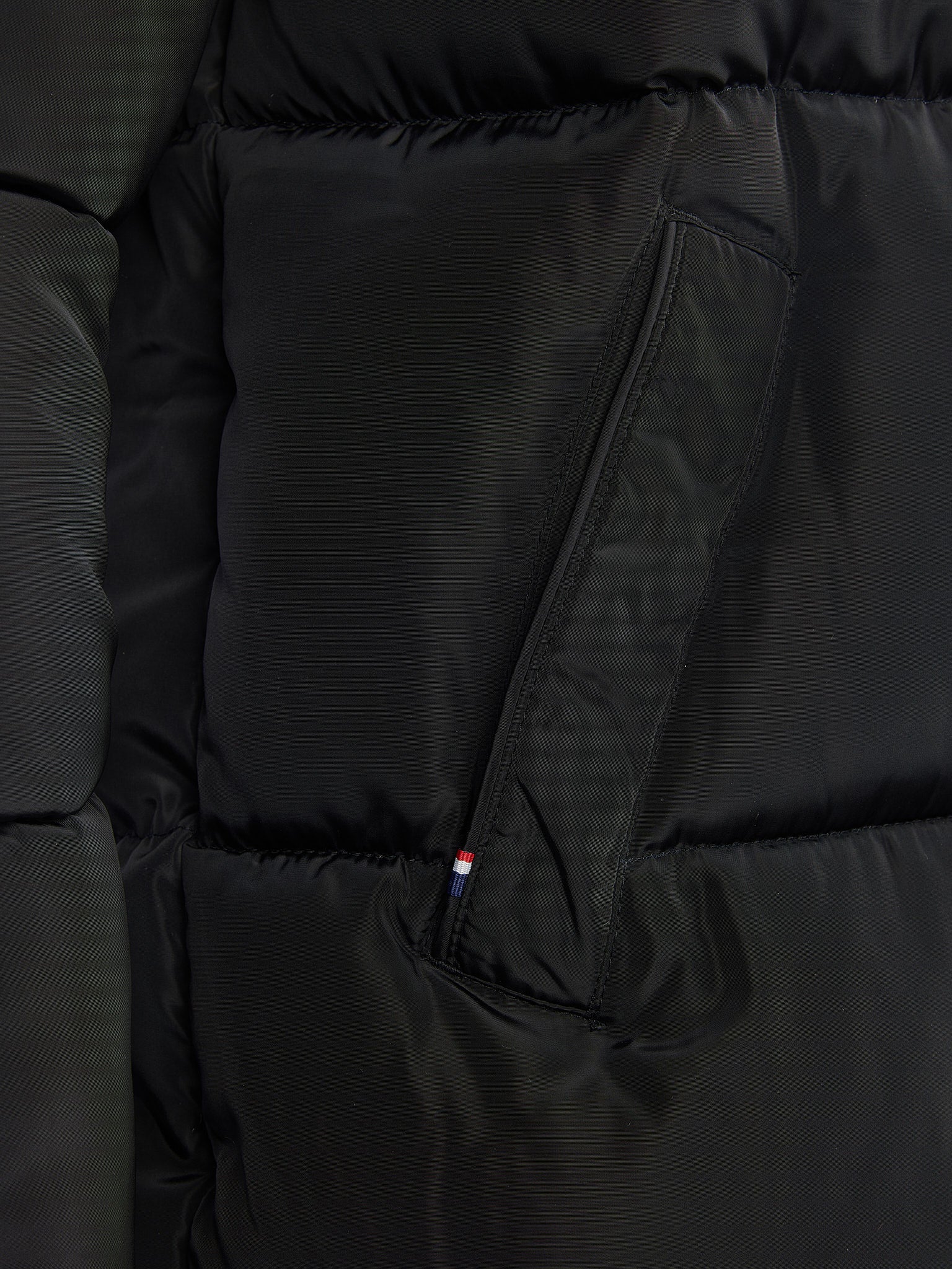 Mens Classic Longlined Puffer Jacket in Black